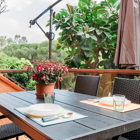 Stella Maris Holidays * Порто-Конте